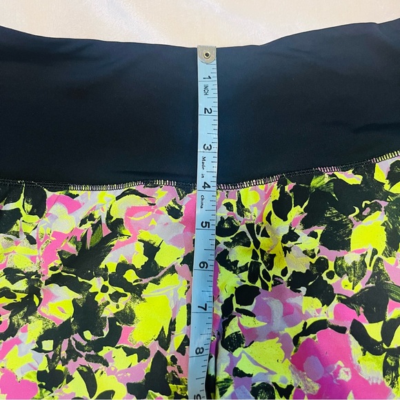 Lululemon 4” speed up short - Picture 7 of 7